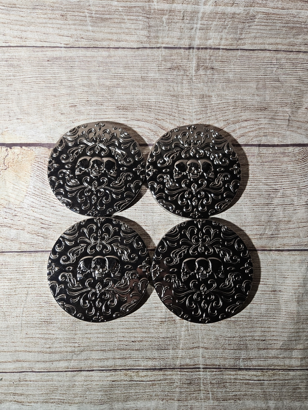 Bath And Body Works halloween skulls 3 Wick candle lids